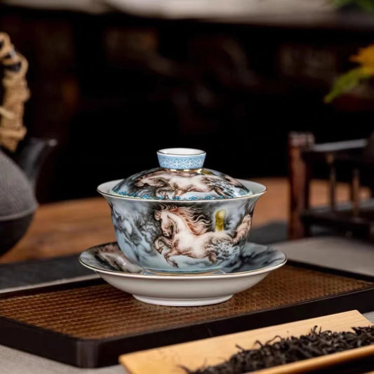 Jingdezhen enamel three-cai bowl with dream as horse